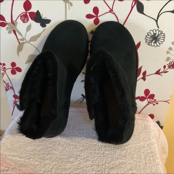 Ugg Women’s Classic Mini Fluff Hi - Low Boots Size AU 8 $112 - Picture 7 of 14